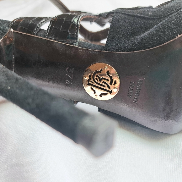 Roberto Cavalli Heels Sz 37.5 - Picture 9 of 16